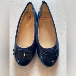 CREWCUTS navy blue dress shoes.  Never worn.  Girls size 1.